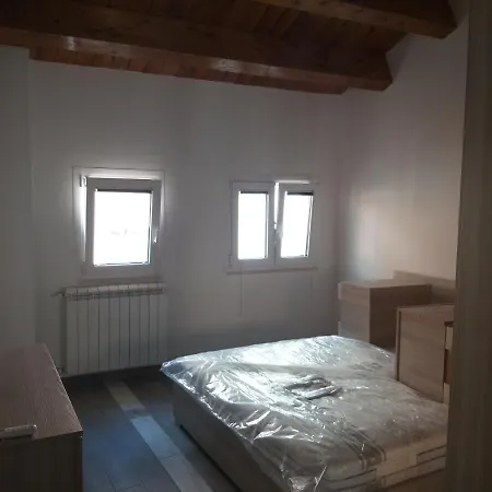 Vicolo 8 Apartment