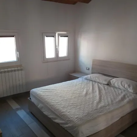 Apartment Vicolo 8 *